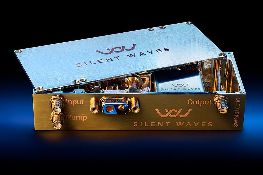 The Dreadnought - Silent Waves plug & play readout module for high-fidelity single shot qubit readout